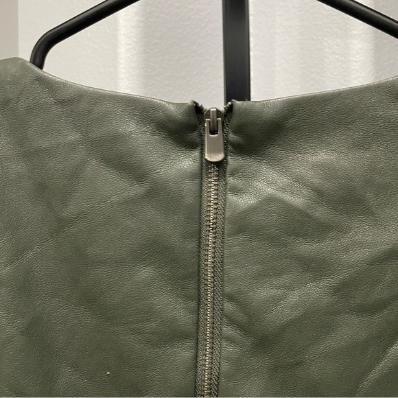 SAYLOR Dress Size Medium Veronicka Green Faux Leather Mini - Picture 6 of 8